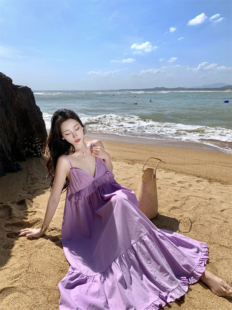 高級感愛麗絲裙擺苧麻織物浪漫花邊連衣裙V領舒適寬松度假吊帶裙