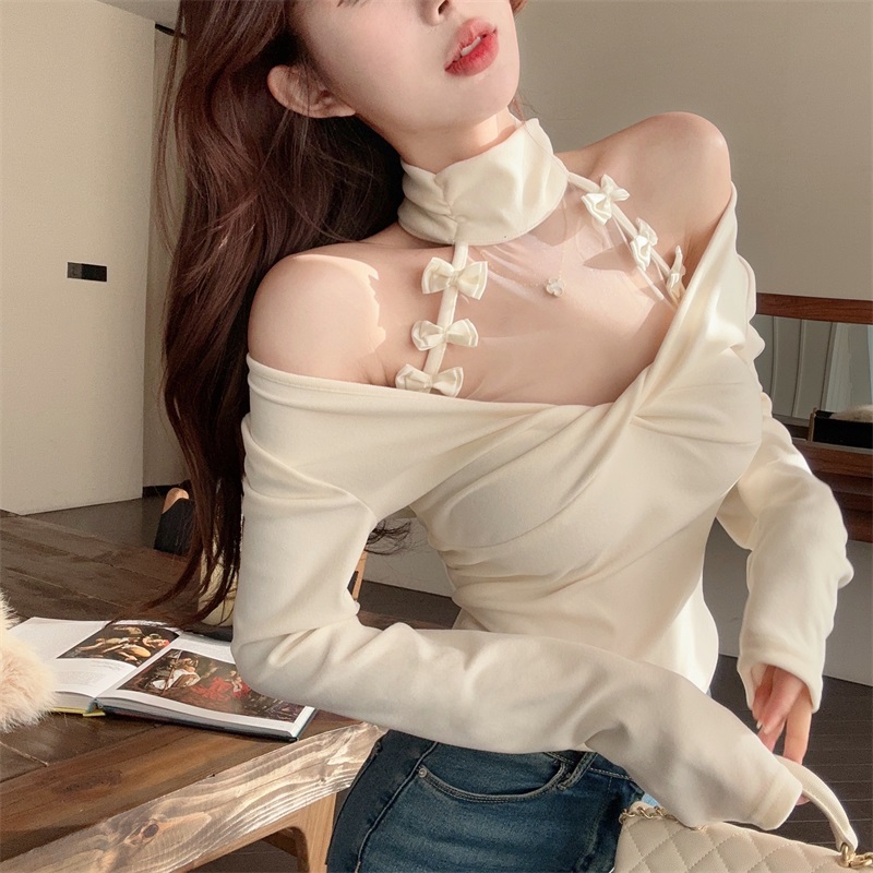 Real shot!  !  Pure desire halter neck with sexy lace bottoming shirt for hot girls in autumn and winter, unique and beautiful design