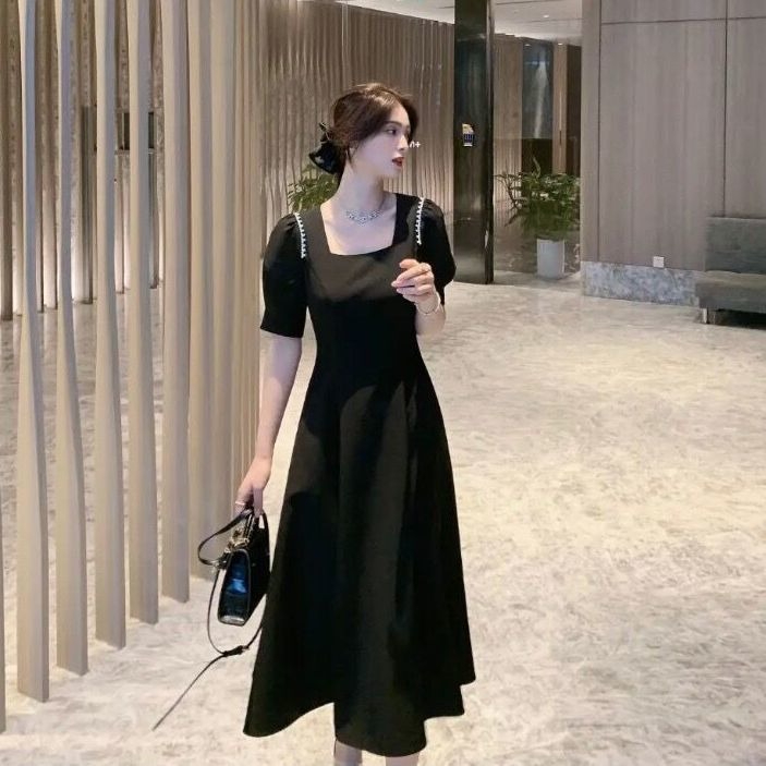 黑色连衣裙女夏2024新款流行修身显瘦遮肚大码赫本风小黑裙