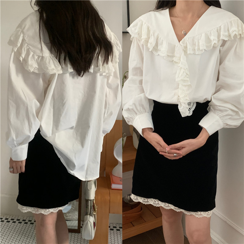 Real shot Korean style French retro lace splicing loose long-sleeved shirt