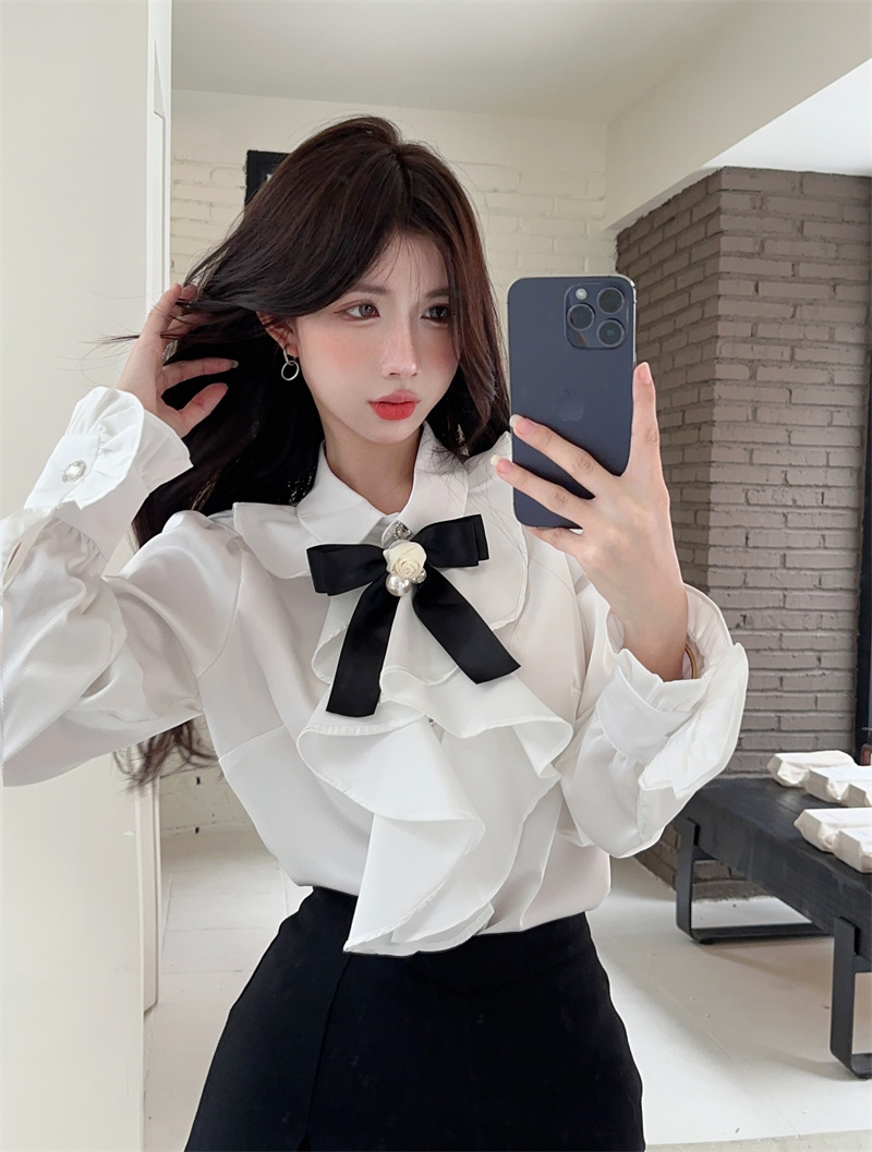 Real shot of French bow white satin palace shirt for ladies
