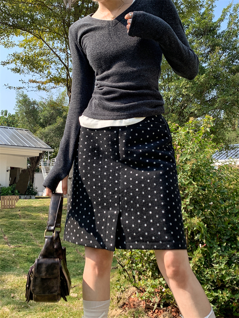 Actual shot of new high-waisted A-line skirt with slits, American retro polka-dot woolen skirt