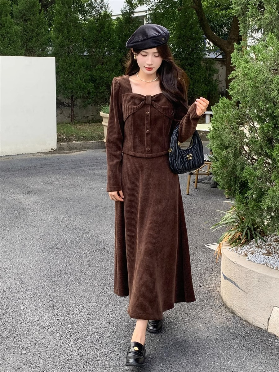 European goods 2024 spring and autumn small fragrance bow suit skirt corduroy top skirt two-piece dress for women