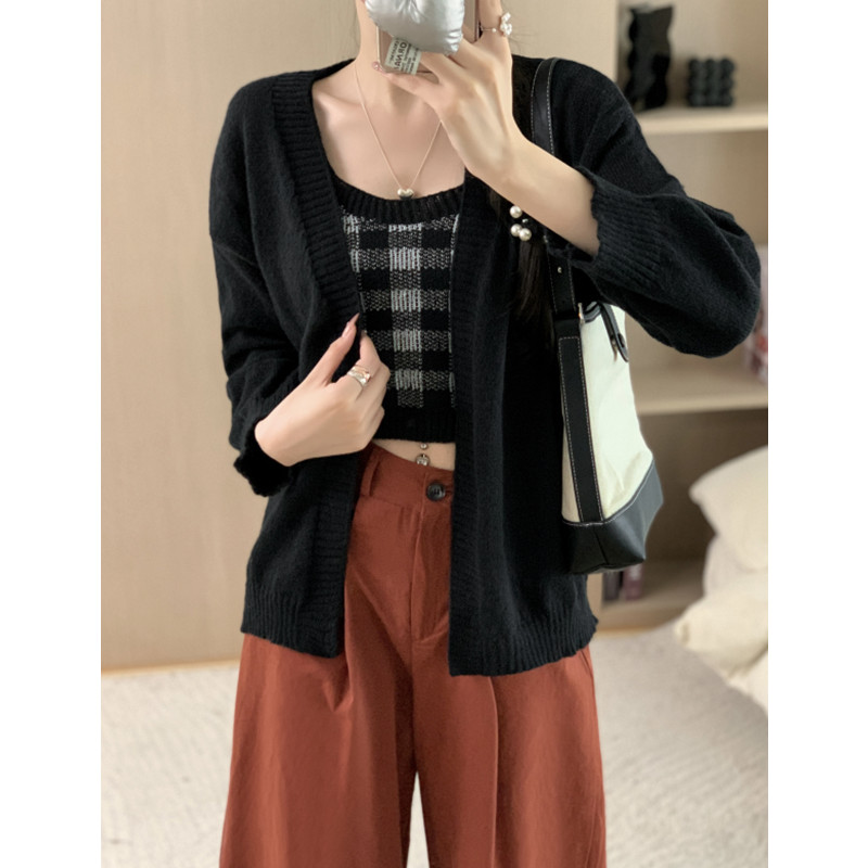 Real shot of autumn and winter knitted two-piece Korean style top gentle lazy style suspender sweater coat cardigan for women