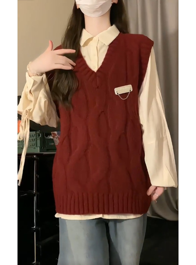 New Year Red Lazy V-neck Twist Vest Women's Autumn and Winter Loose Oversize College Style Knitted Top