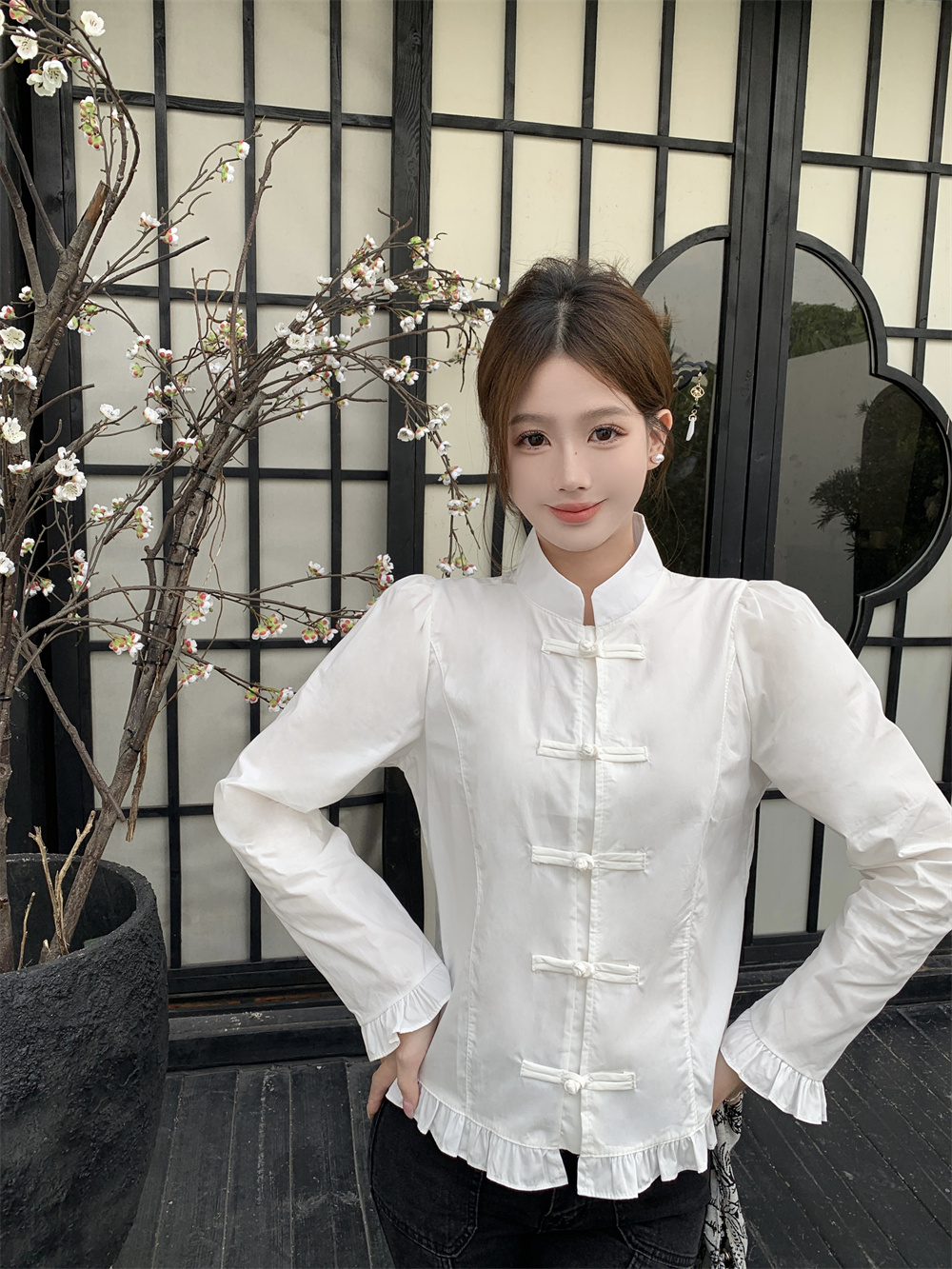 Actual shot of 2024 spring new fashion national style shirt design Chinese knot sweet lace cardigan long-sleeved women's clothing