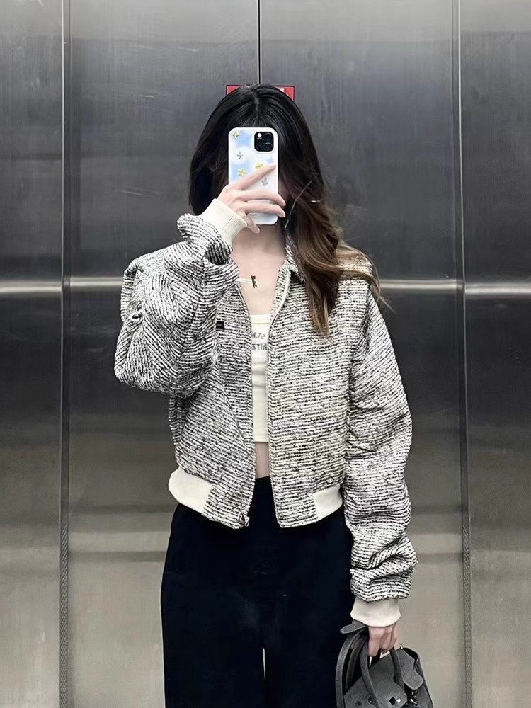 2024 Spring and Autumn New Style Small Fragrance Jacket Women's Design Sense Niche Early Spring Temperament Slim Short Style Right Shoulder Jacket Trendy