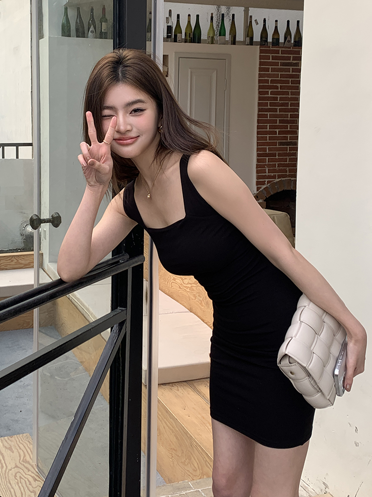 實拍2024夏裝新款純欲風修身連衣裙女設計感方領收腰辣妹包臀短裙