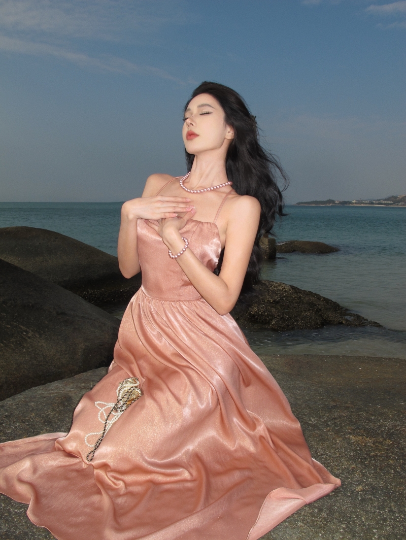 實拍法式吊帶裙海邊度假連衣裙高級感裙子沙灘長裙女
