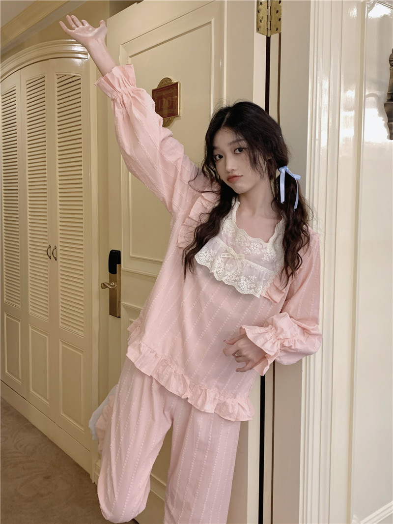 Real shot of Korean version of sweet princess style cotton jacquard heavy lace spring square collar outer wear home wear suit