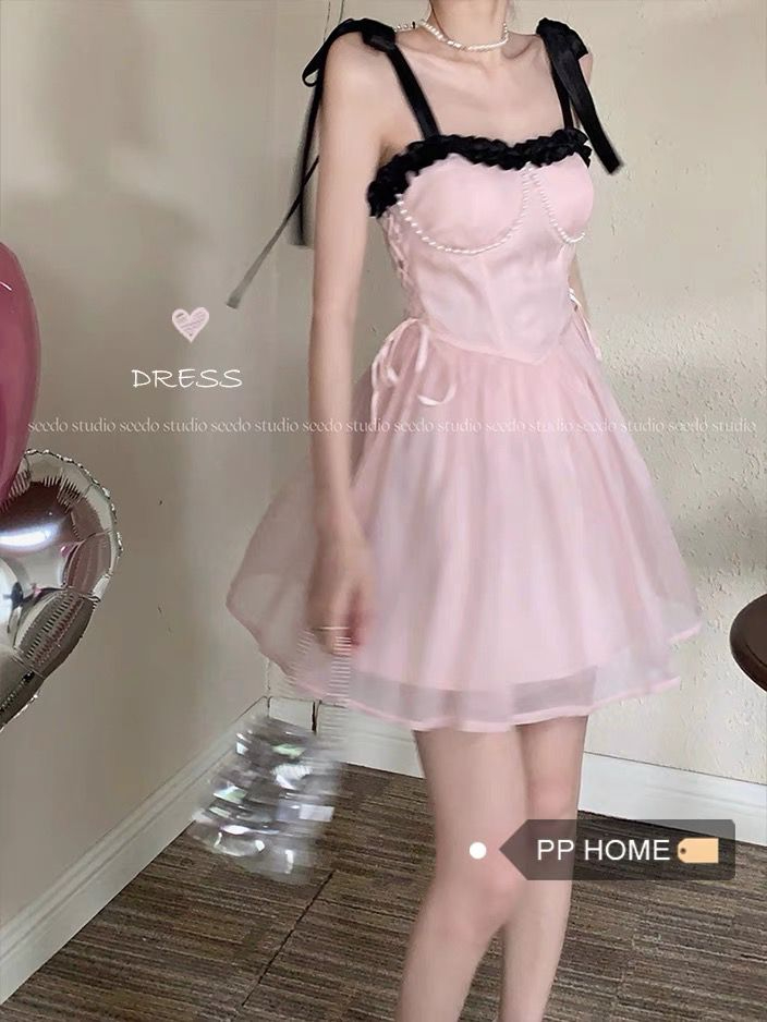 纯欲粉色吊带连衣裙女小个子法式生日小礼服派对蓬蓬公主裙裙子