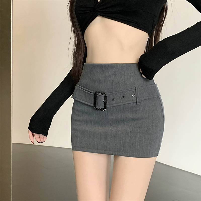 Real shot of sexy hip-hugging high-waist H-shaped Japanese buckle belt slimming tight skirt