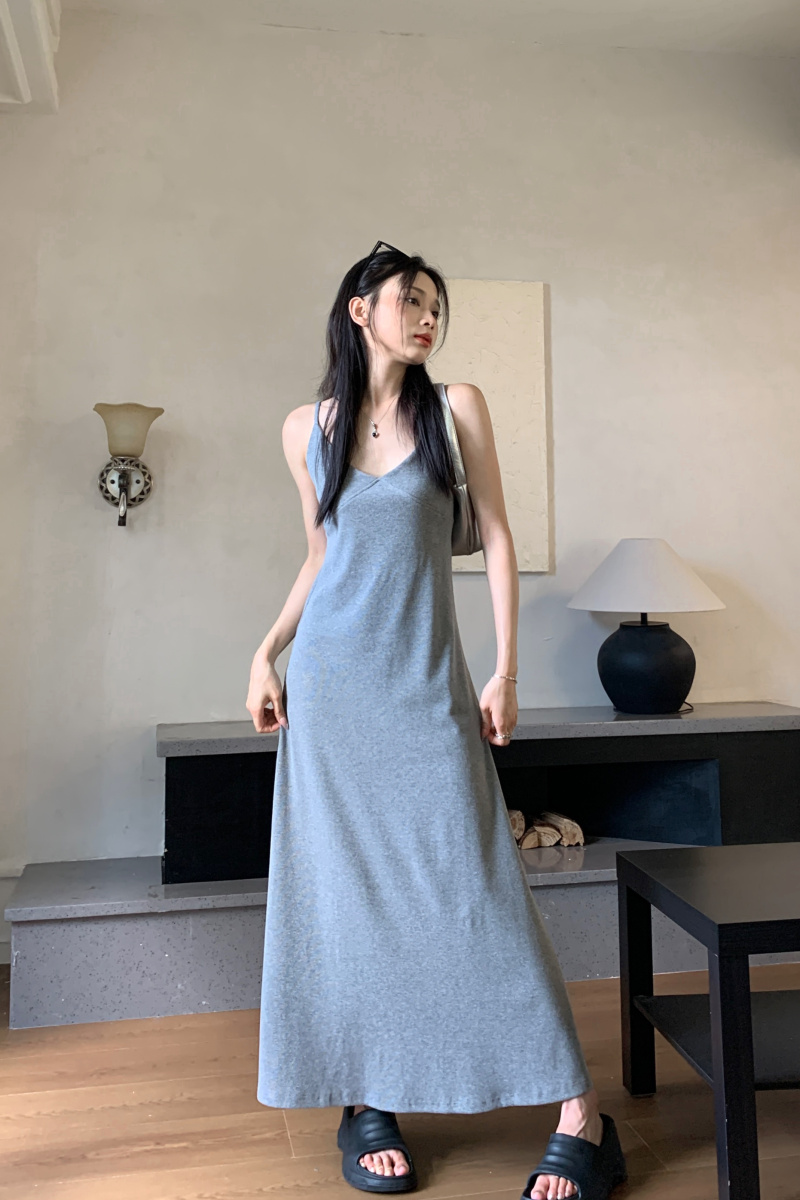 韩版垂感针织吊带裙简约气质连衣裙女夏季新款显瘦高腰绝美小裙子