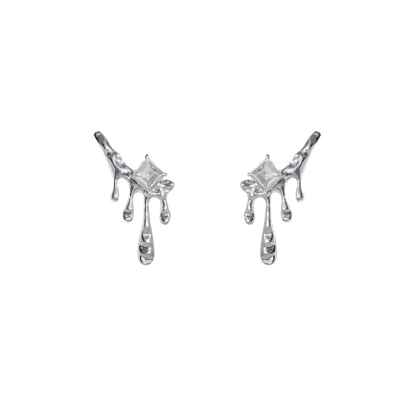 Actual shot of S925 silver needle light luxury irregular niche lava metal earrings cold style earrings