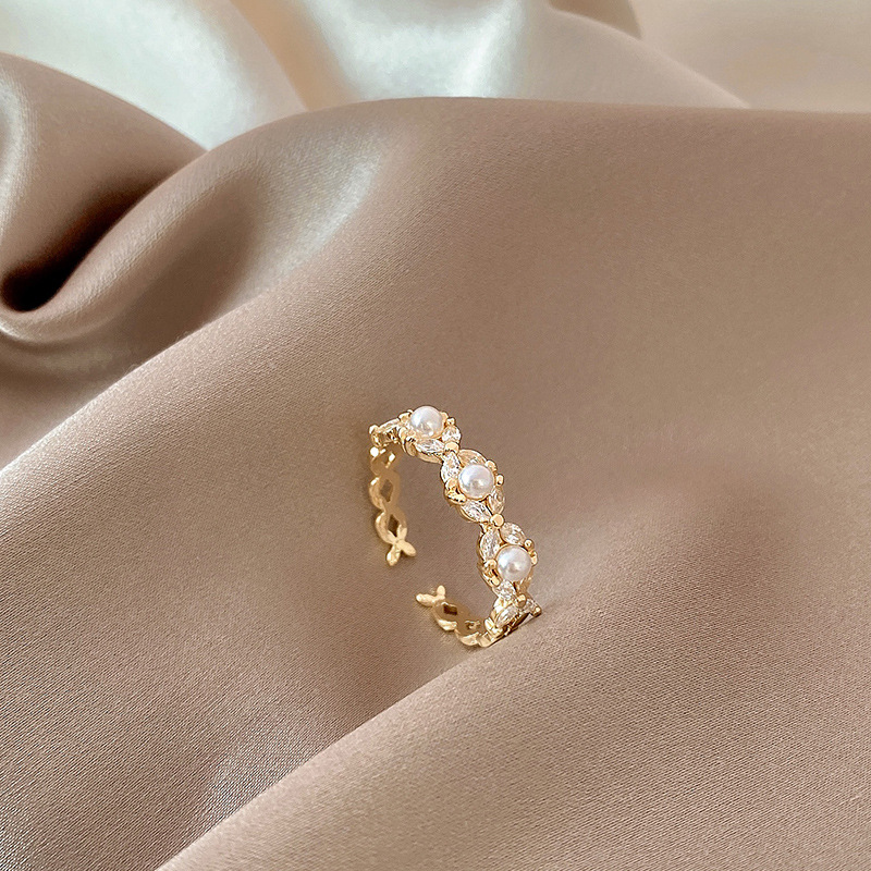 Real shot of golden pearl zircon ring for women, niche design, light luxury, new style, trendy opening, adjustable ring