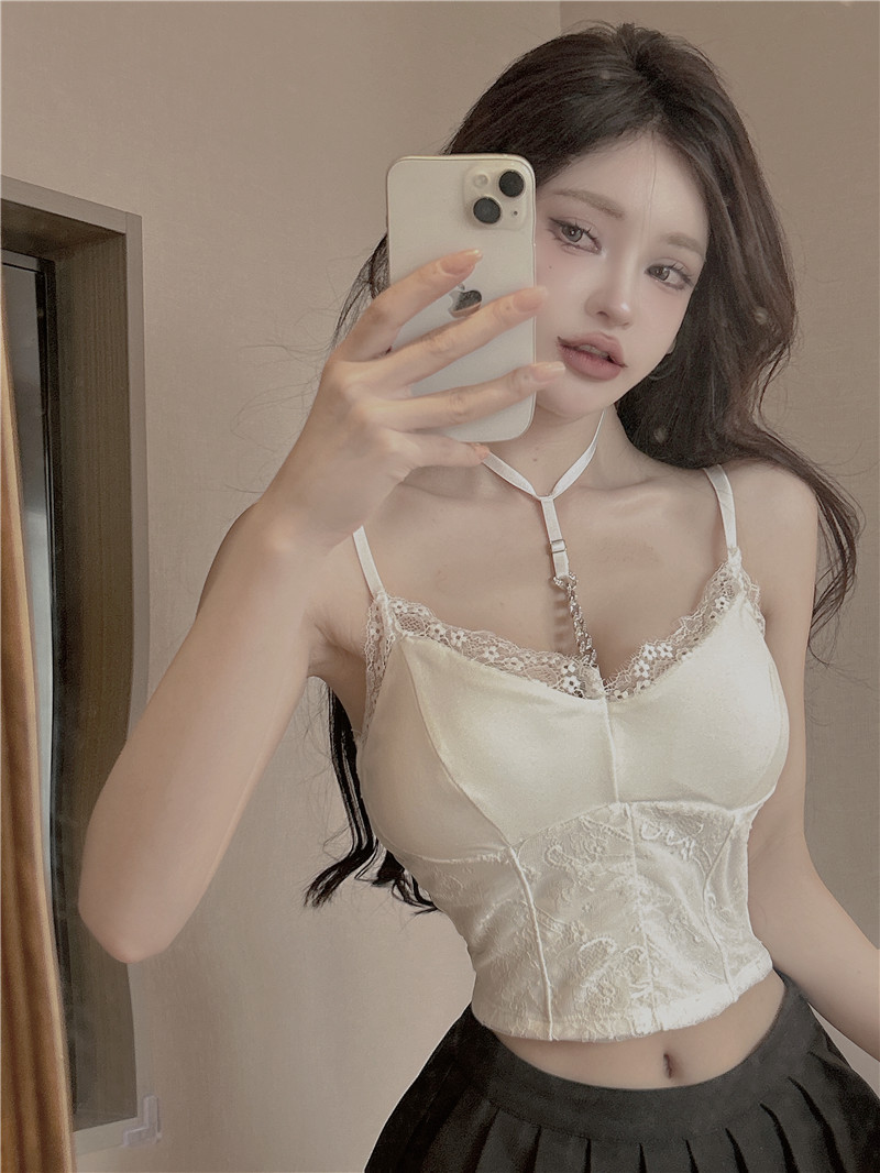 Real shot of sexy lace V-neck suspender, beautiful back, tube top, camisole short top for women