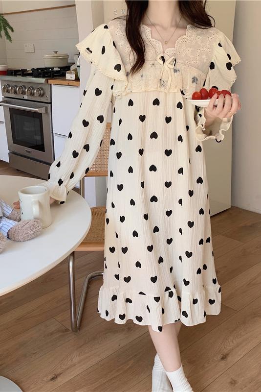 Real shot of sweet palace style soft cotton double yarn love embroidered lace home wear long-sleeved suit pajamas nightgown