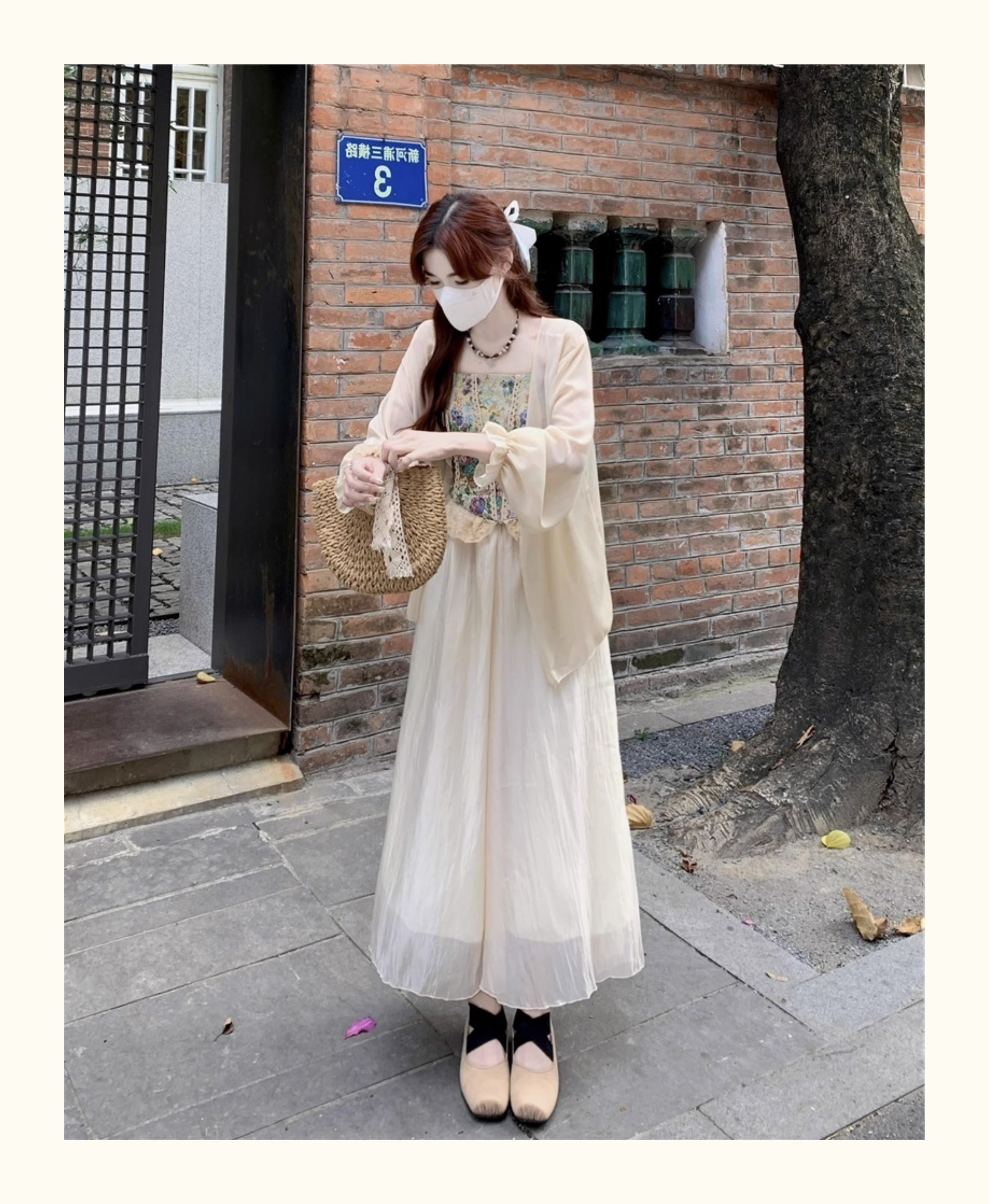 French retro oil painting floral camisole sun protection shirt half-length skirt for women summer 2024 new fashion suit