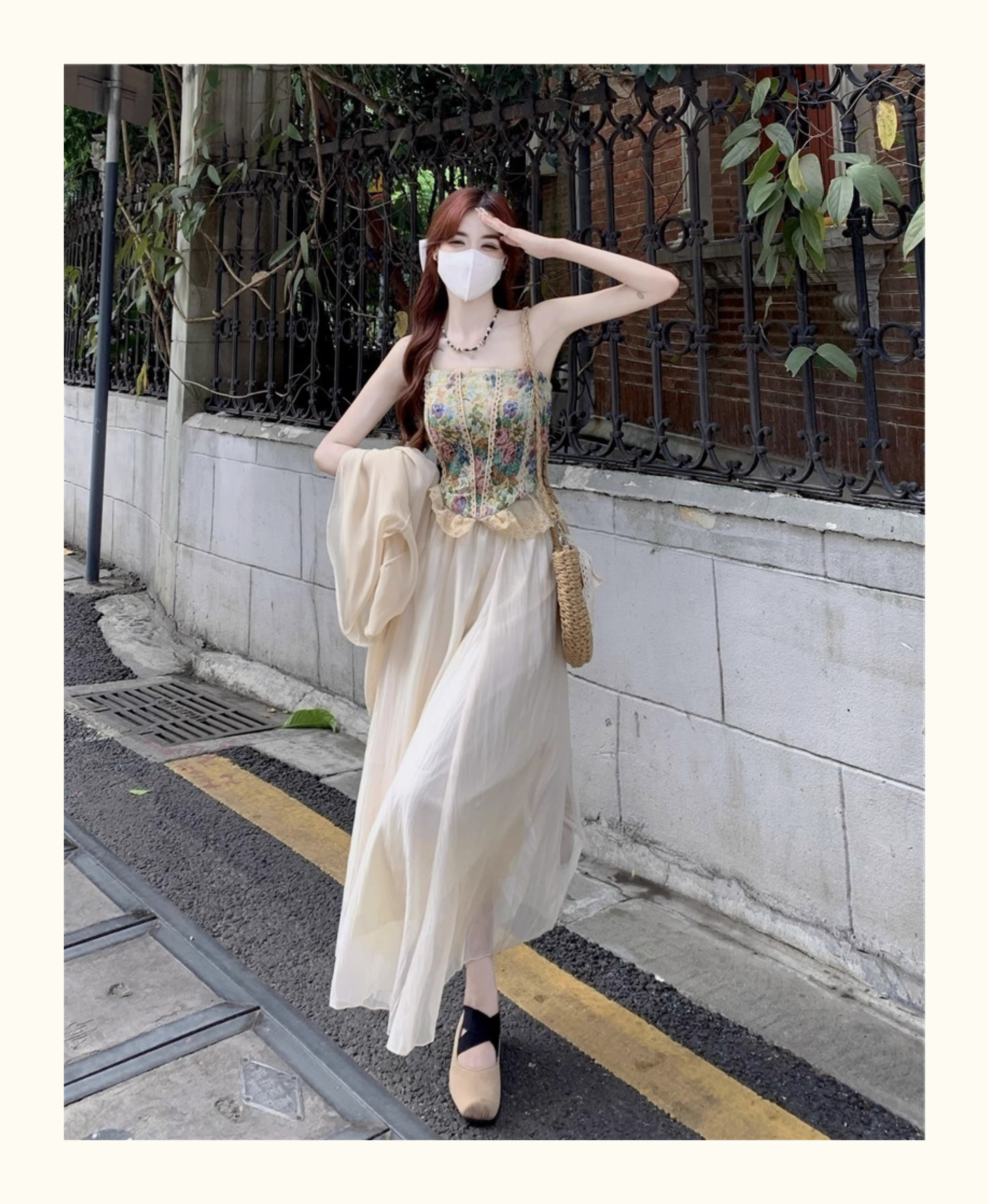 French retro oil painting floral camisole sun protection shirt half-length skirt for women summer 2024 new fashion suit