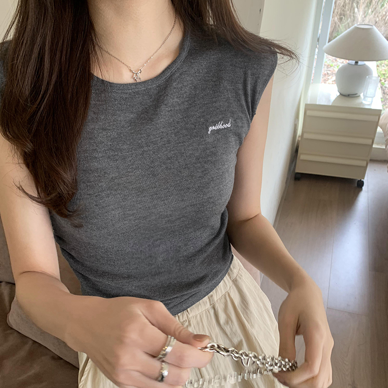 Actual pictures knitted embroidered letter T-shirt for women 2024 summer new style pleated waist early spring vest