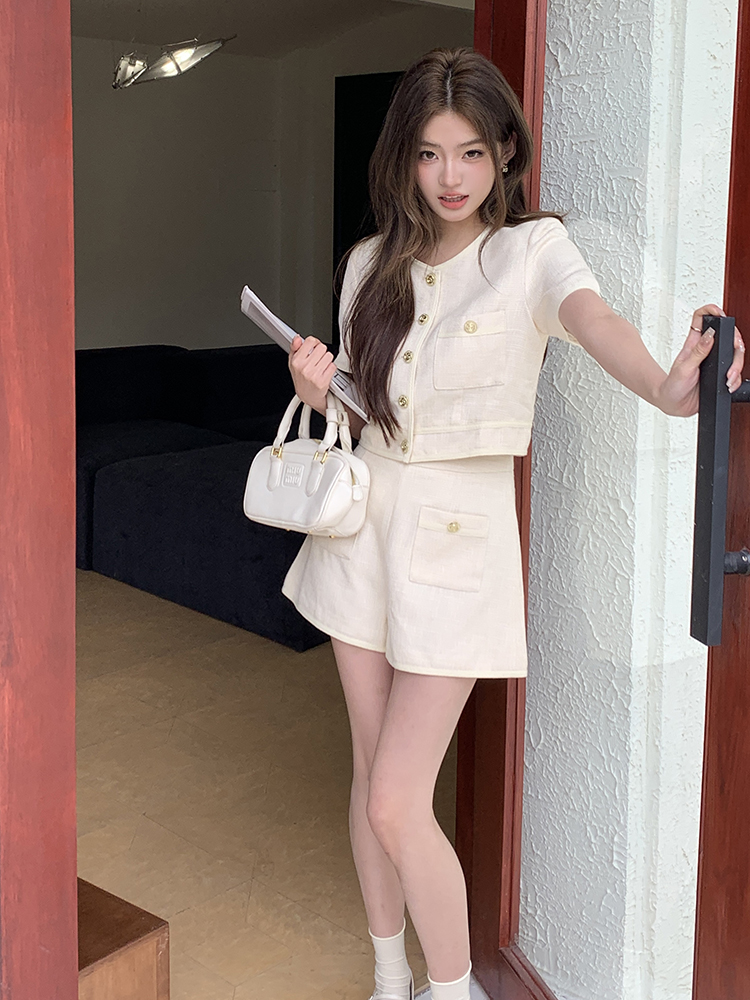 Actual shot of 2024 summer new style short-sleeved jacket, high-waisted shorts two-piece suit, feminine, high-end and trendy
