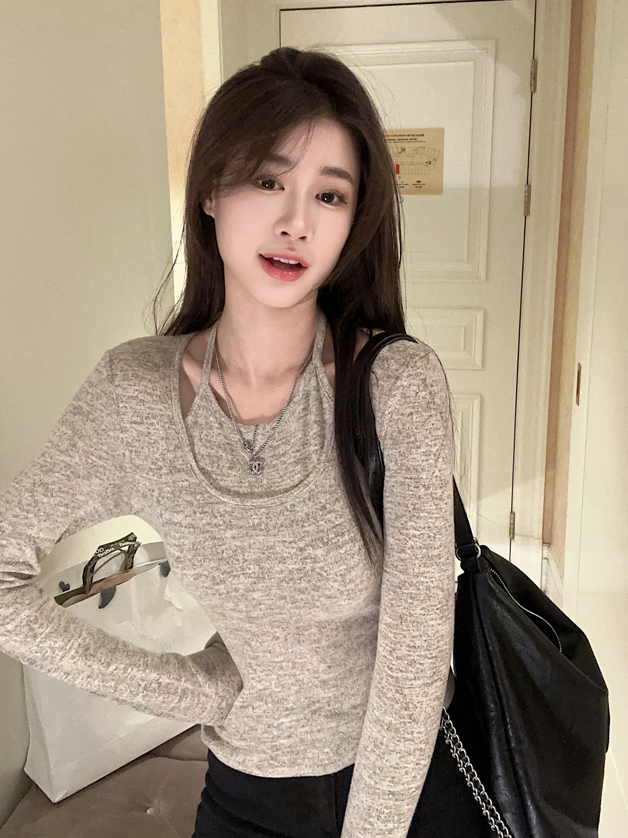 Actual shot~Spring Korean style long-sleeved halterneck lace-up slim long-sleeved bottoming top versatile fake two-piece T-shirt