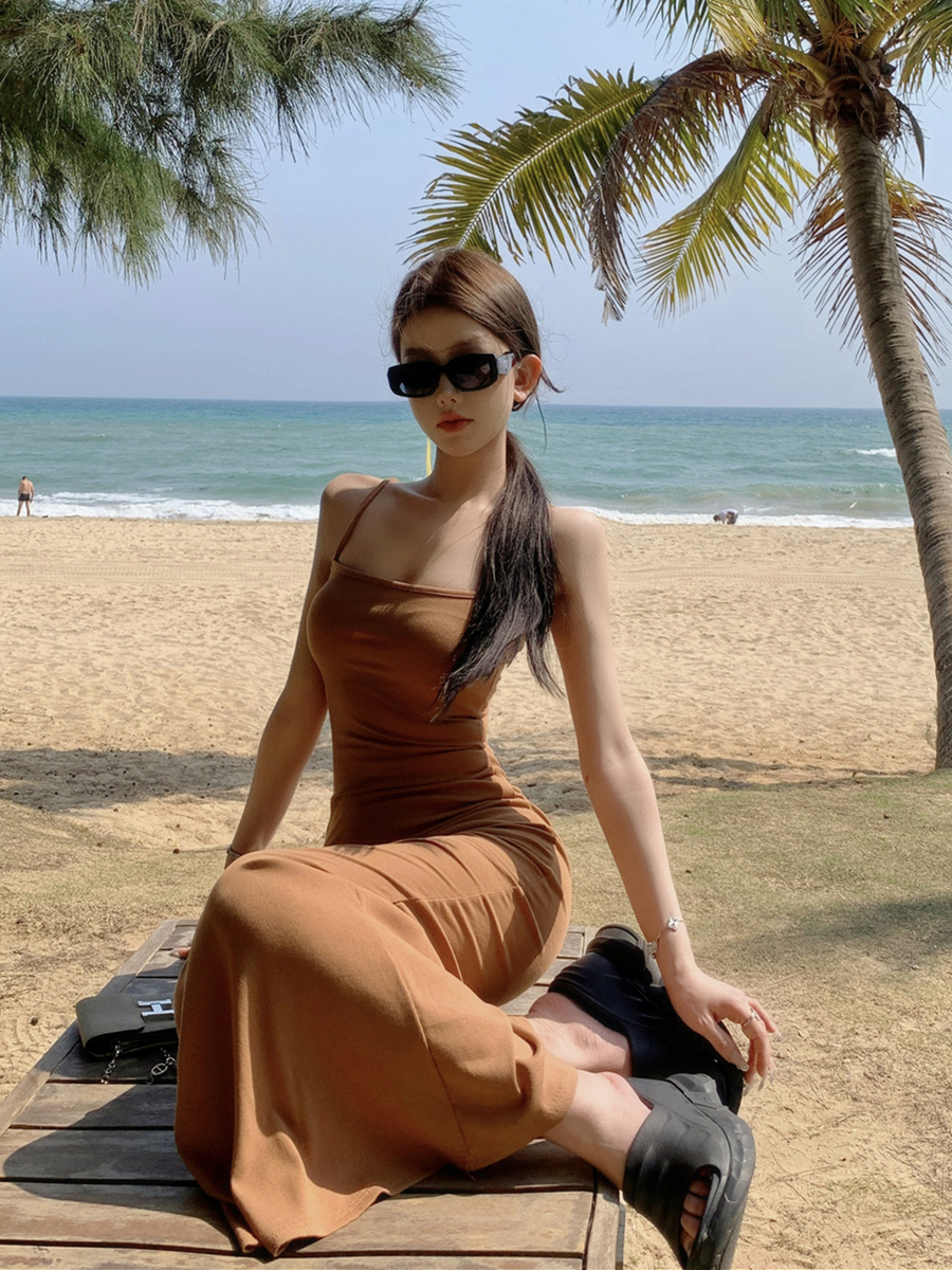 實拍復古性感辣妹吊帶連衣裙女顯瘦包臀長裙子打底裙