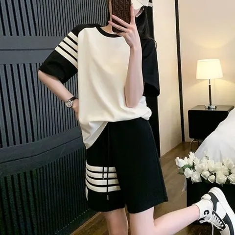 New suit summer 2024 sports casual fashion loose slimming western style age-reducing shorts two-piece trendy set