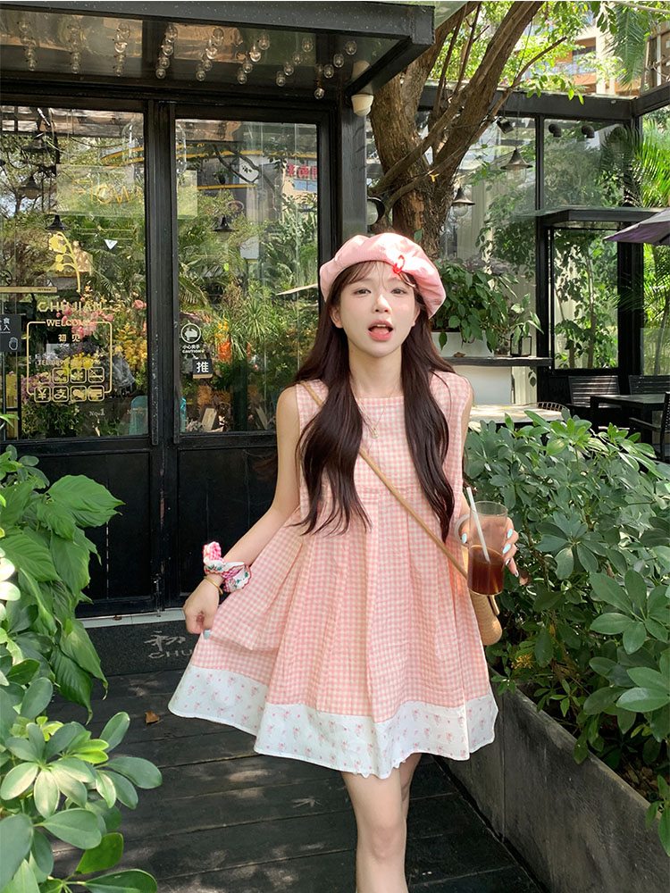 Actual shot of spring and summer Korean chic simple and sweet pink plaid tank top doll skirt