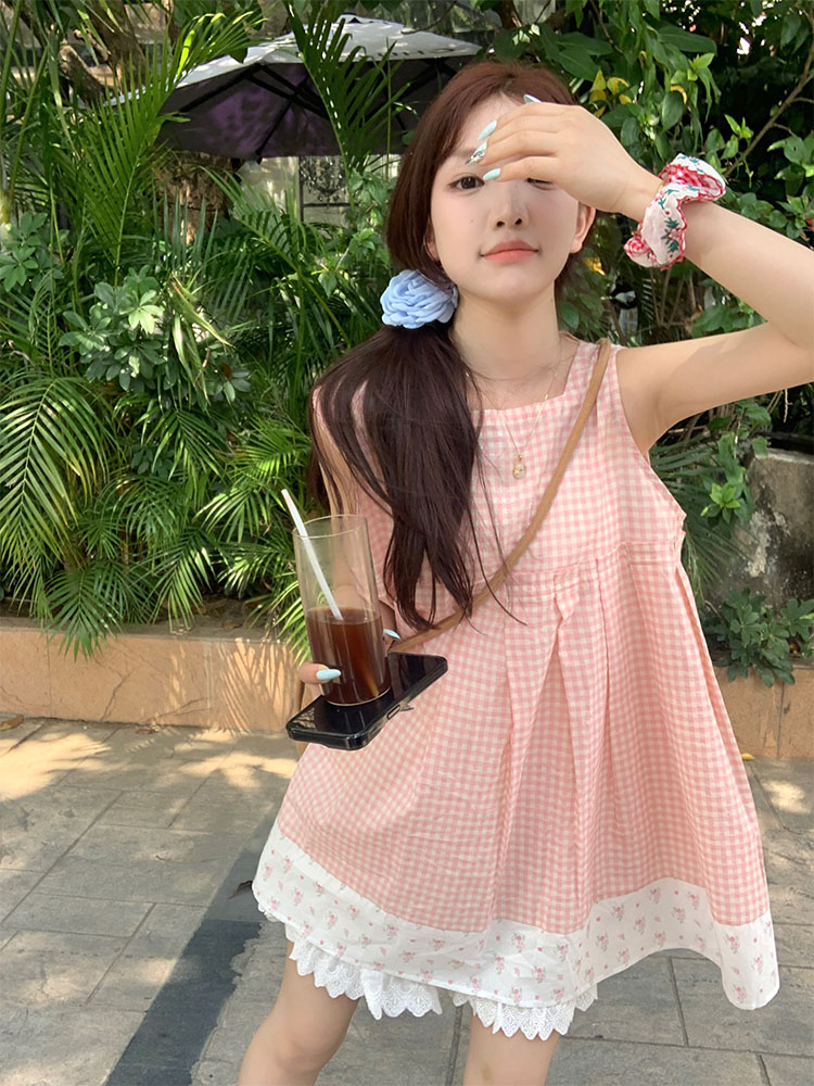 Actual shot of spring and summer Korean chic simple and sweet pink plaid tank top doll skirt
