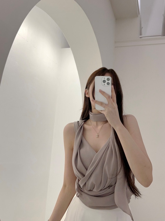 尺码更新韩国chic设计感V领褶皱无袖衬衫女气质飘带雪纺衫
