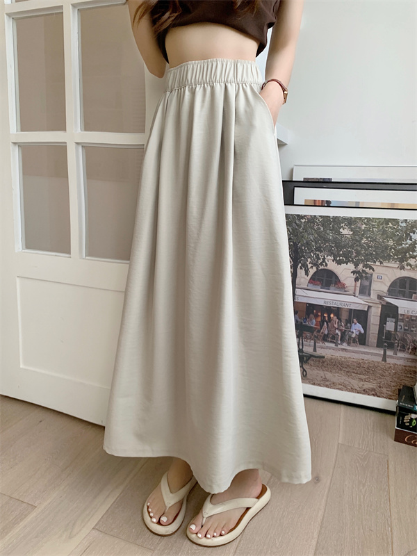 Actual shot of lazy style high-waisted A-line skirt, spring and summer casual and versatile mid-length skirt trendy