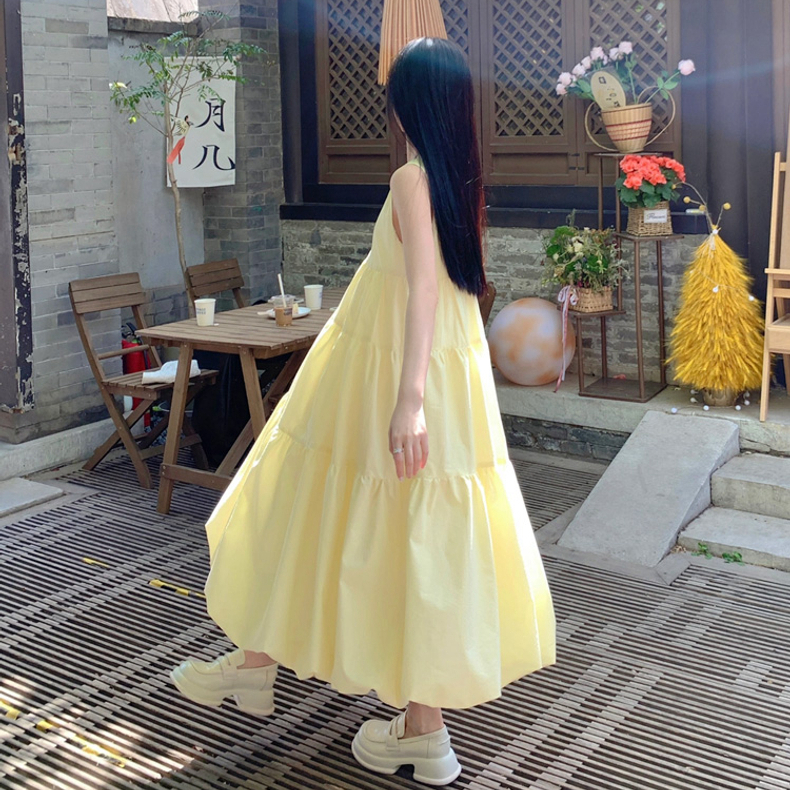 法式奶黄色v领连衣裙女2024夏季新款无袖蓬蓬裙中长款宽松长裙子