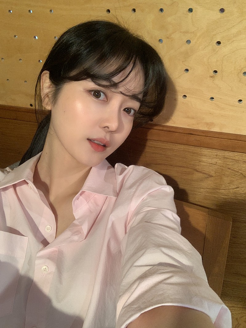 Korean chic spring ice cream color long-sleeved basic shirt women's white base shirt