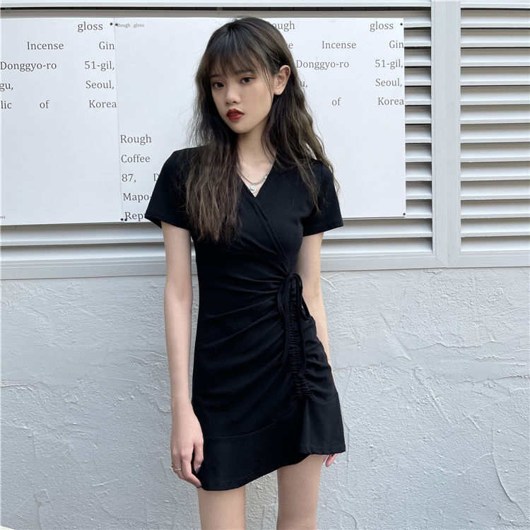 小黑裙夏季新款修身收腰抽绳褶皱鱼尾连衣裙高级感遮肚子裙子