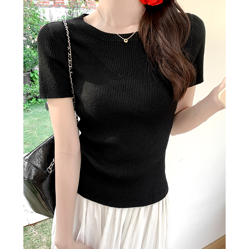 Real shot of summer short-sleeved ice silk sweater for women, thin, slim-fitting French U-neck, right shoulder, round neck bottoming top