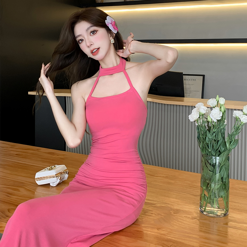 實拍辣妹掛脖顯身材連衣裙法式高級感吊帶裙收腰抹胸魚尾長裙