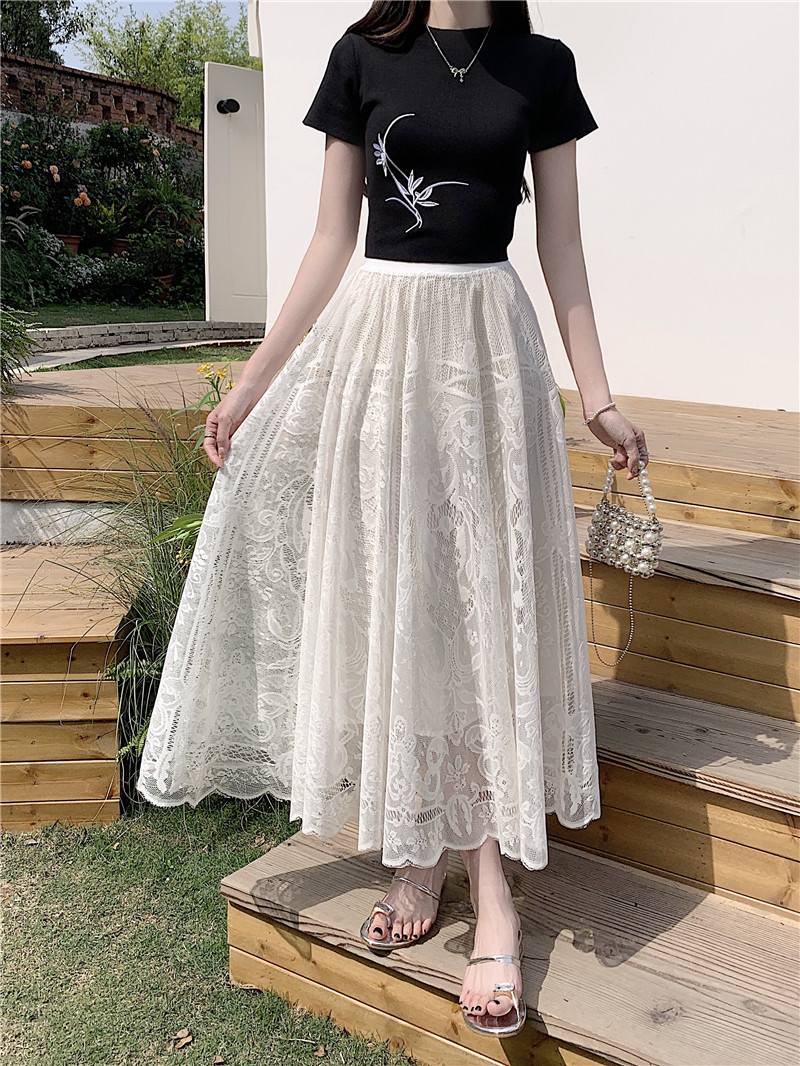 Actual shot of 2024 spring and summer new lace skirt for women with large hem and drape, showing slimming and covering the crotch, A-line pleated long skirt
