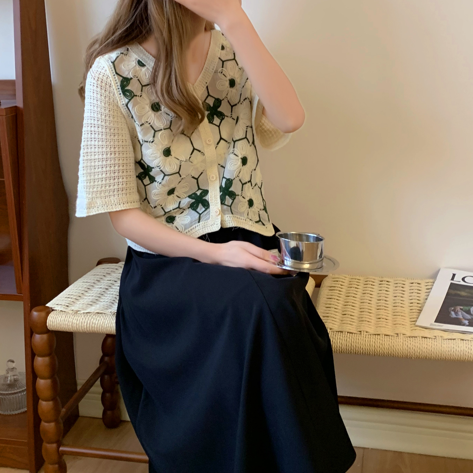 新版韩风镂空钩花设计感针织短袖小开衫