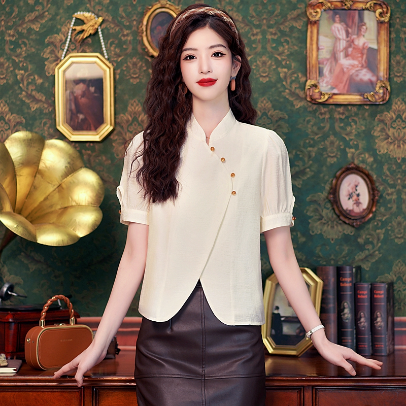 高級感新中式改良上衣女夏季短袖設計感小眾通勤百搭顯瘦立領襯衫
