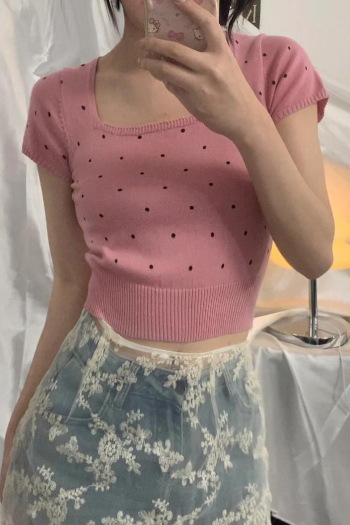 Real shot of square collar polka dot short-sleeved sweater for women, summer slimming inner short top for small people
