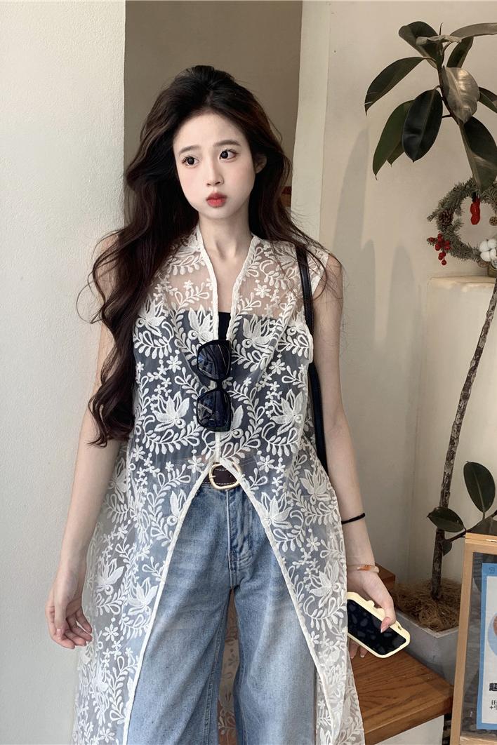 Real shot ~ Super fairy lace hollow dress summer 2024 new blouse, beautiful and chic retro long skirt