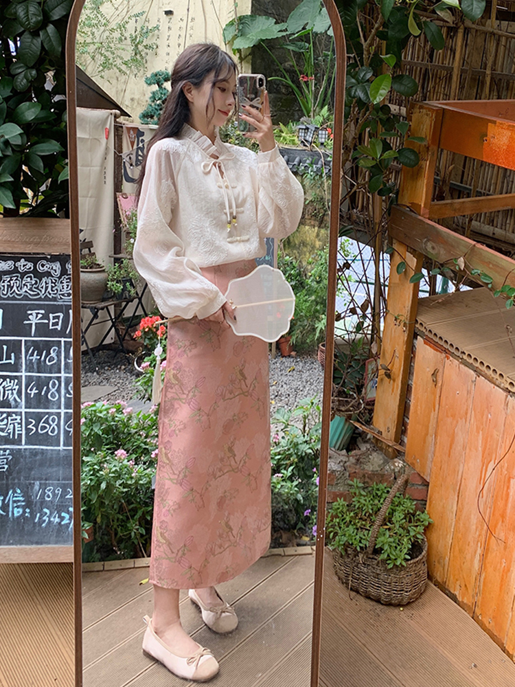 Actual shot of new Chinese embroidered lace-up loose shirt high-waisted slimming A-line skirt suit