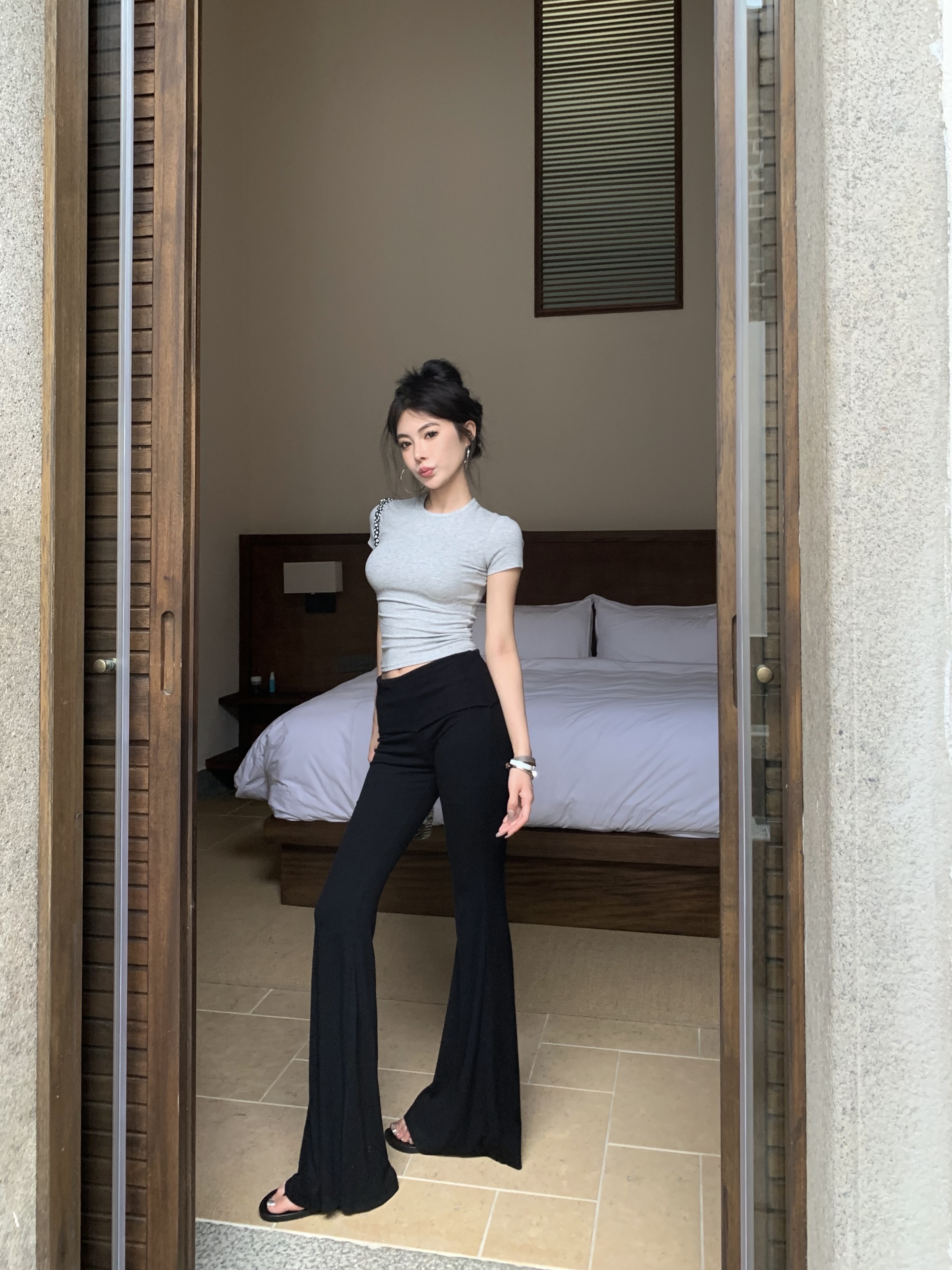 Real shot of casual slimming temperament suit hot girl short-sleeved T-shirt top slimming butt lift micro-flared trousers