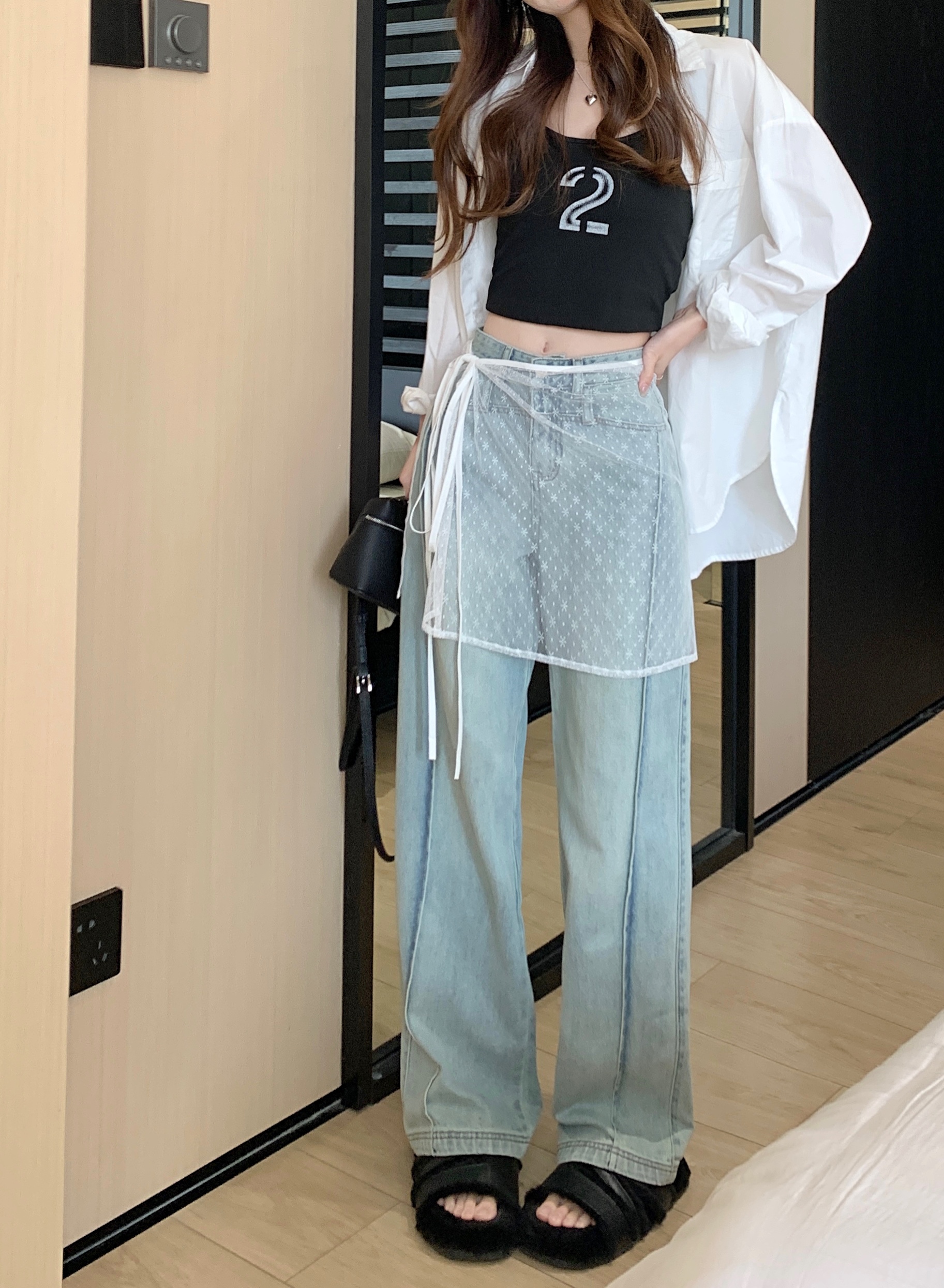 Real shots of spliced ​​straight wide-leg spring and summer jeans