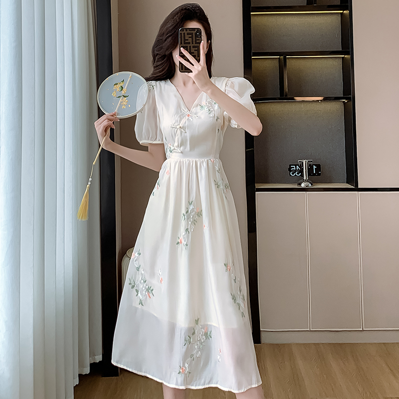 實拍新中式優雅氣質刺繡短袖V領連衣裙女夏季新款高腰顯瘦長裙子