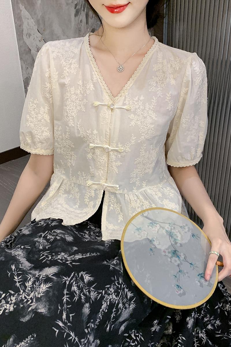 實拍2026夏季新款V領繡花面料短袖襯衫女娃娃衫上衣