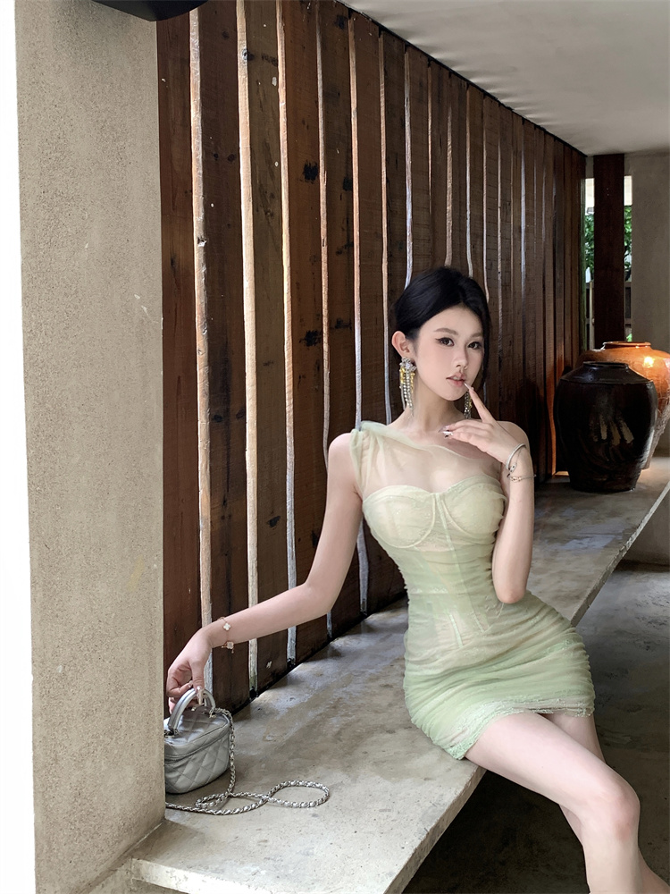 實拍實價 辣妹網紗修身顯瘦斜肩漏肩包臀連衣裙短款