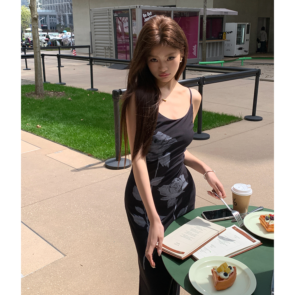 實拍2024夏裝新款設計感彈力網紗玫瑰印花緊身吊帶裙女包臀連衣裙