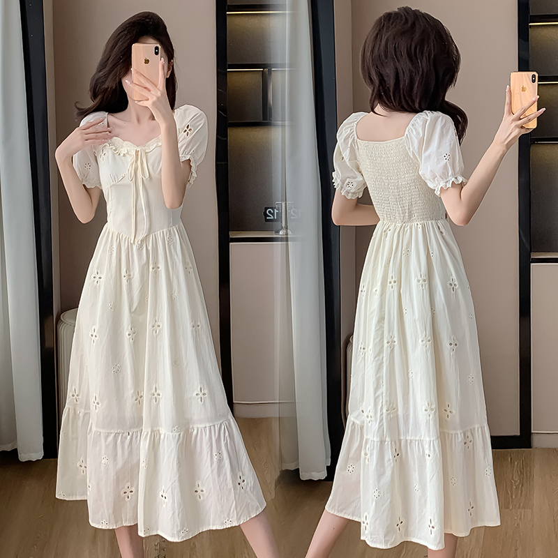 實拍法式風刺繡方領短袖連衣裙女2024夏季新款女裝收腰大擺長裙子